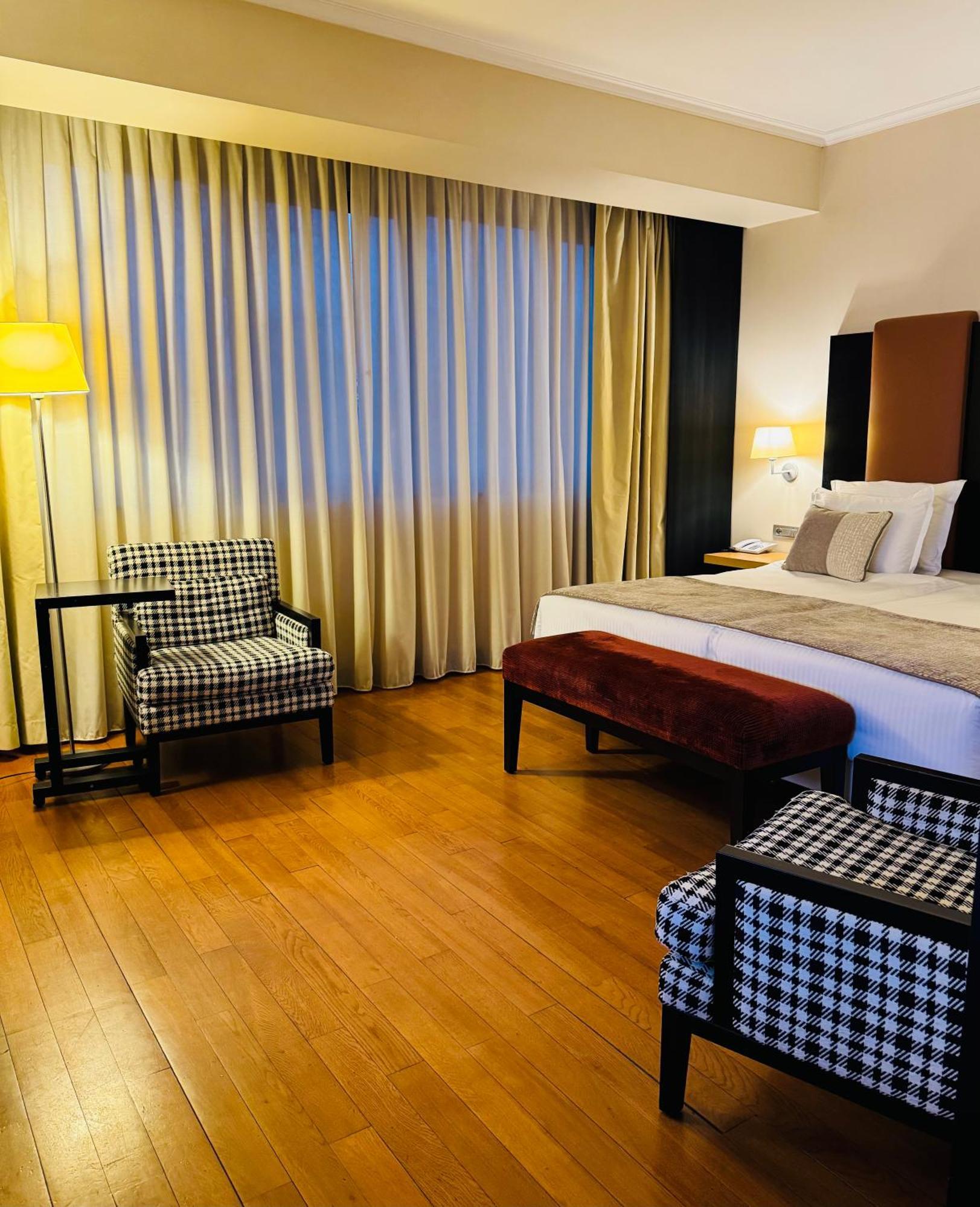 Hotel Rivo Timişoara Buitenkant foto